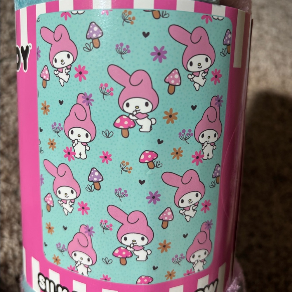 Sanrio Throw Blankets - Picture 2 of 4